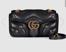 โหลดรูปภาพลงในเครื่องมือใช้ดูของ Gallery GG MARMONT SMALL SHOULDER BAG
