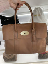 Load and play video in Gallery viewer, mulberry bag 2 hand กระเป๋า Mulberry มือ 2 ของแท้
