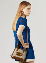 โหลดรูปภาพลงในเครื่องมือใช้ดูของ Gallery Gucci Horsebit 1955 mini top handle bag
