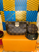 โหลดรูปภาพลงในเครื่องมือใช้ดูของ Gallery LV MULTI POCHETTE ACCESSOIRES
