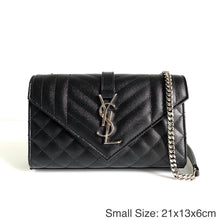 Last inn bildet i Galleri-visningsprogrammet, YSL ENVELOPE SMALL BAG IN MIX MATELASSÉ GRAIN DE POUDRE EMBOSSED LEATHER
