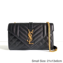 Last inn bildet i Galleri-visningsprogrammet, YSL ENVELOPE SMALL BAG IN MIX MATELASSÉ GRAIN DE POUDRE EMBOSSED LEATHER
