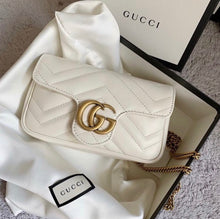 โหลดรูปภาพลงในเครื่องมือใช้ดูของ Gallery GG Marmont matelassé leather super mini bag
