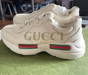 Men's Rhyton Gucci logo leather sneaker