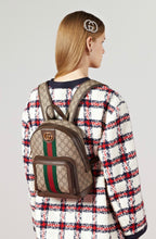 โหลดรูปภาพลงในเครื่องมือใช้ดูของ Gallery Gucci Ophidia GG small backpack
