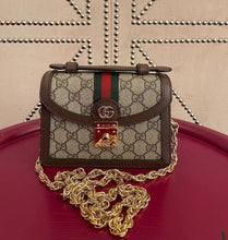 โหลดรูปภาพลงในเครื่องมือใช้ดูของ Gallery Gucci Ophidia GG mini shoulder bag
