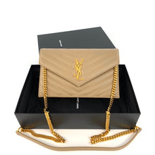 Load image into Gallery viewer, YSL ENVELOPE CHAIN WALLET IN GRAIN DE POUDRE EMBOSSED LEATHER  สีเบจ
